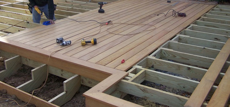 Wood Deck Builders in Paramount, CA